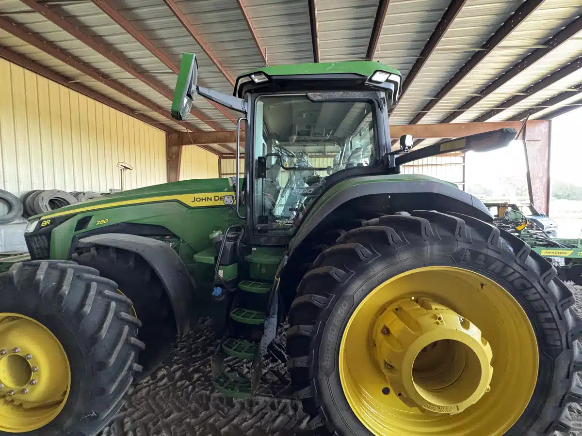 Gallery image 2 for Used 2024 John Deere 8R 280 Tractor