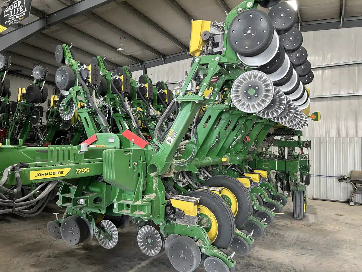 Gallery image 1 for Used 2022 John Deere 1795 Planter