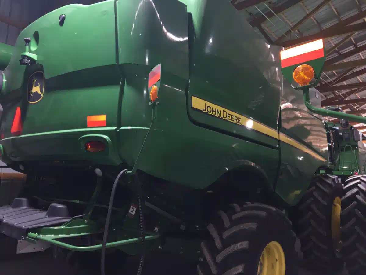 Gallery image 2 for Used 2021 John Deere S770 Combine