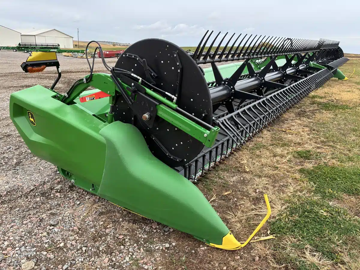 Gallery image 1 for Used 2021 John Deere RD45F Header - Flex