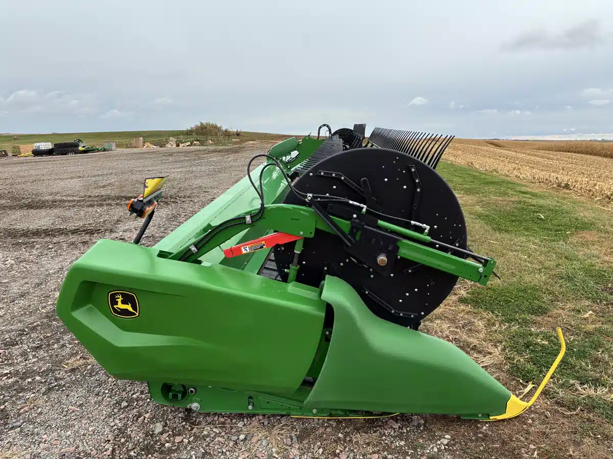 Gallery image 2 for Used 2021 John Deere RD45F Header - Flex