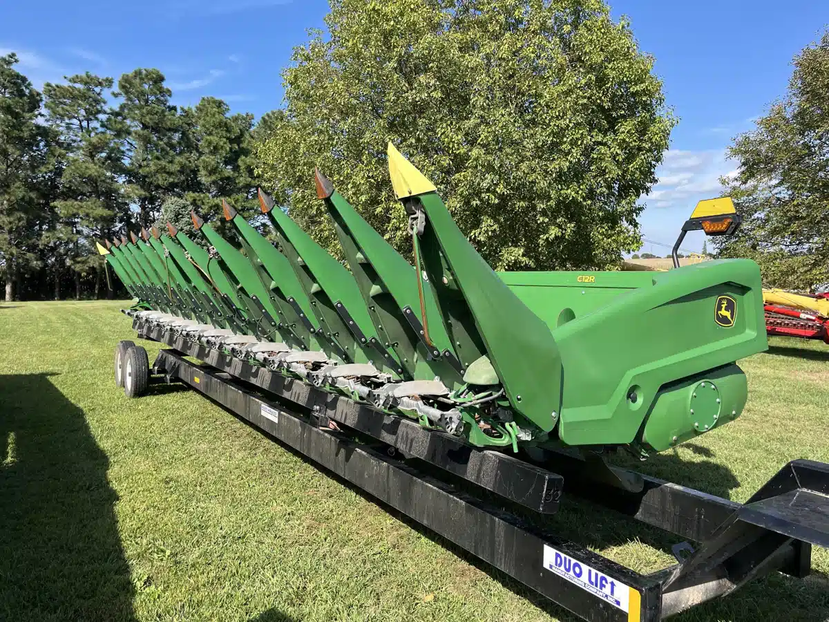 Gallery image 1 for Used 2022 John Deere C12R Header - Row Crop