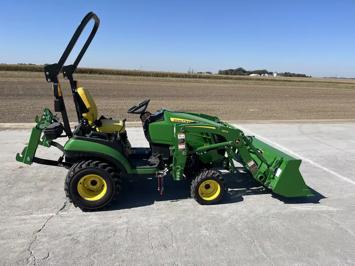 Gallery image 2 for Used 2024 John Deere 1025R Tractor