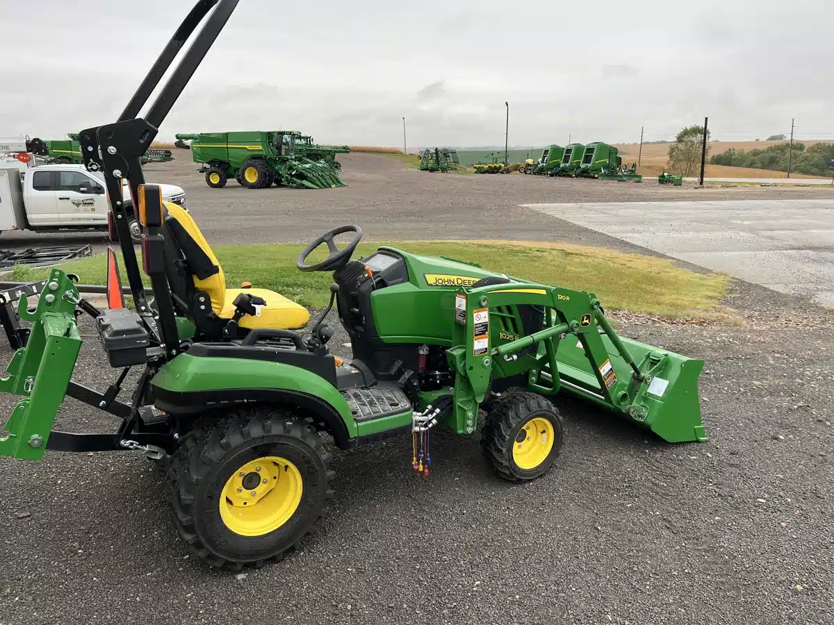 Gallery image 2 for Used 2024 John Deere 1025R Tractor