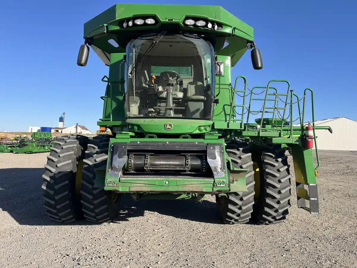 Gallery image 2 for Used 2021 John Deere S770 Combine