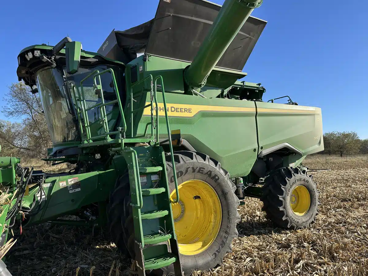 Used 2025 John Deere S7 700 Combine