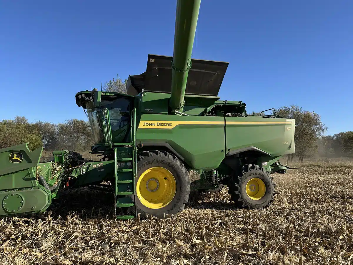 Gallery image 2 for Used 2025 John Deere S7 700 Combine