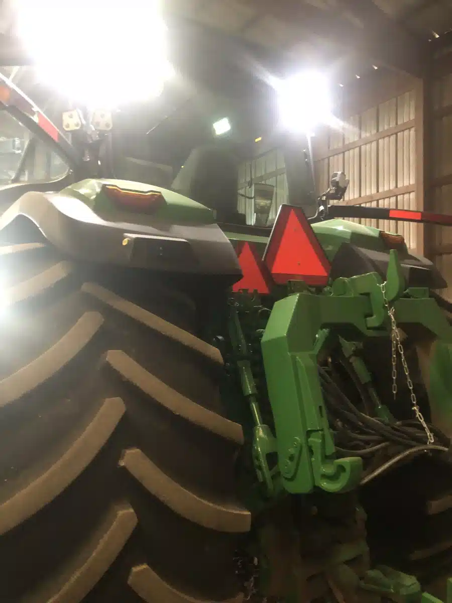 Gallery image 2 for 2025 John Deere 8R 410 Tractor