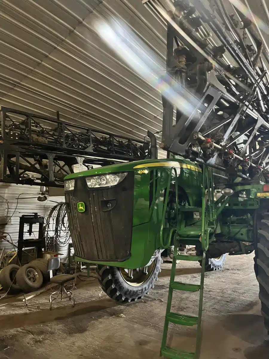 Gallery image 1 for Used 2012 John Deere 4940 Sprayer - Self Propelled