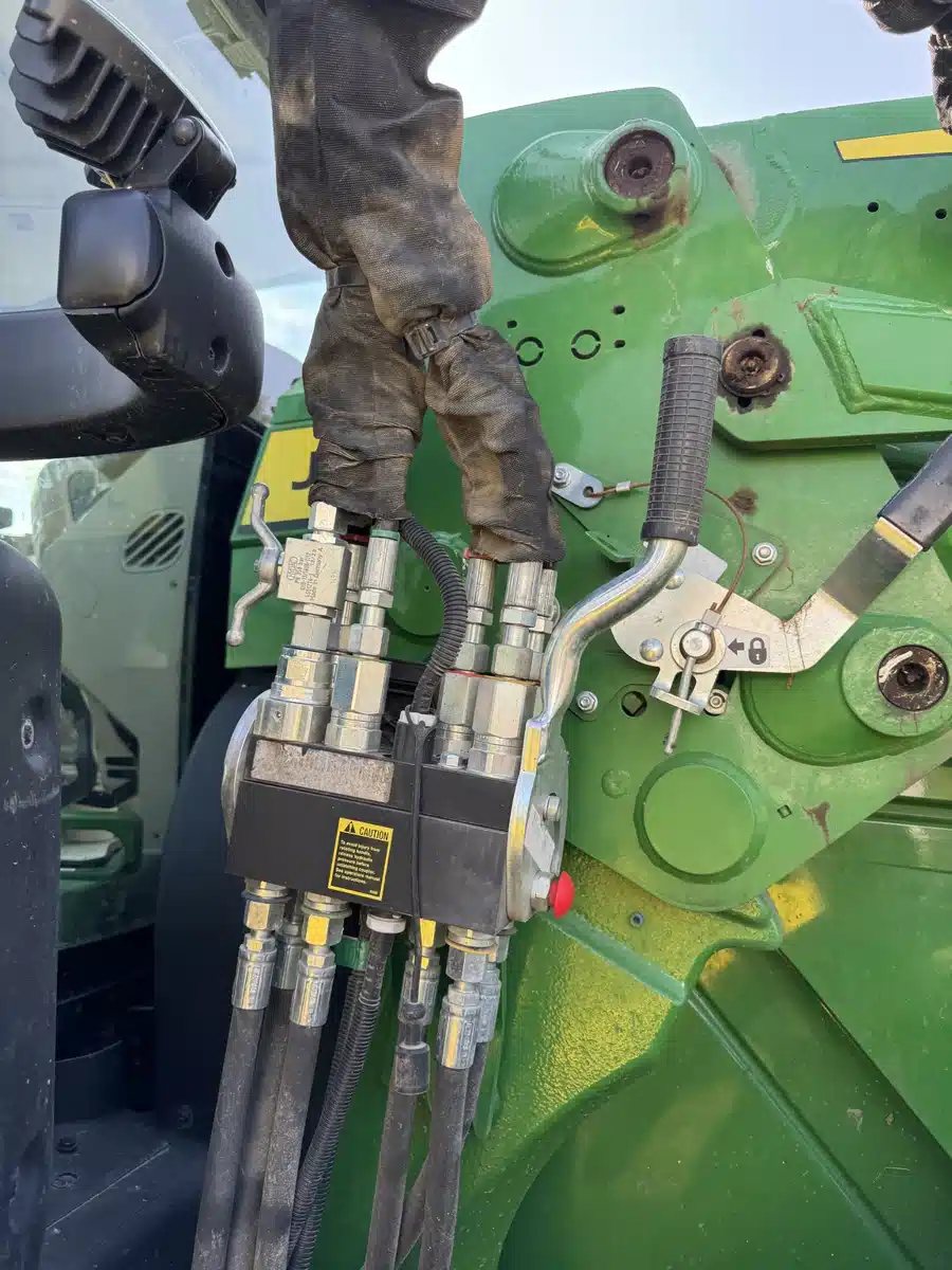 Gallery image 2 for Used 2024 John Deere 6R 195 Tractor