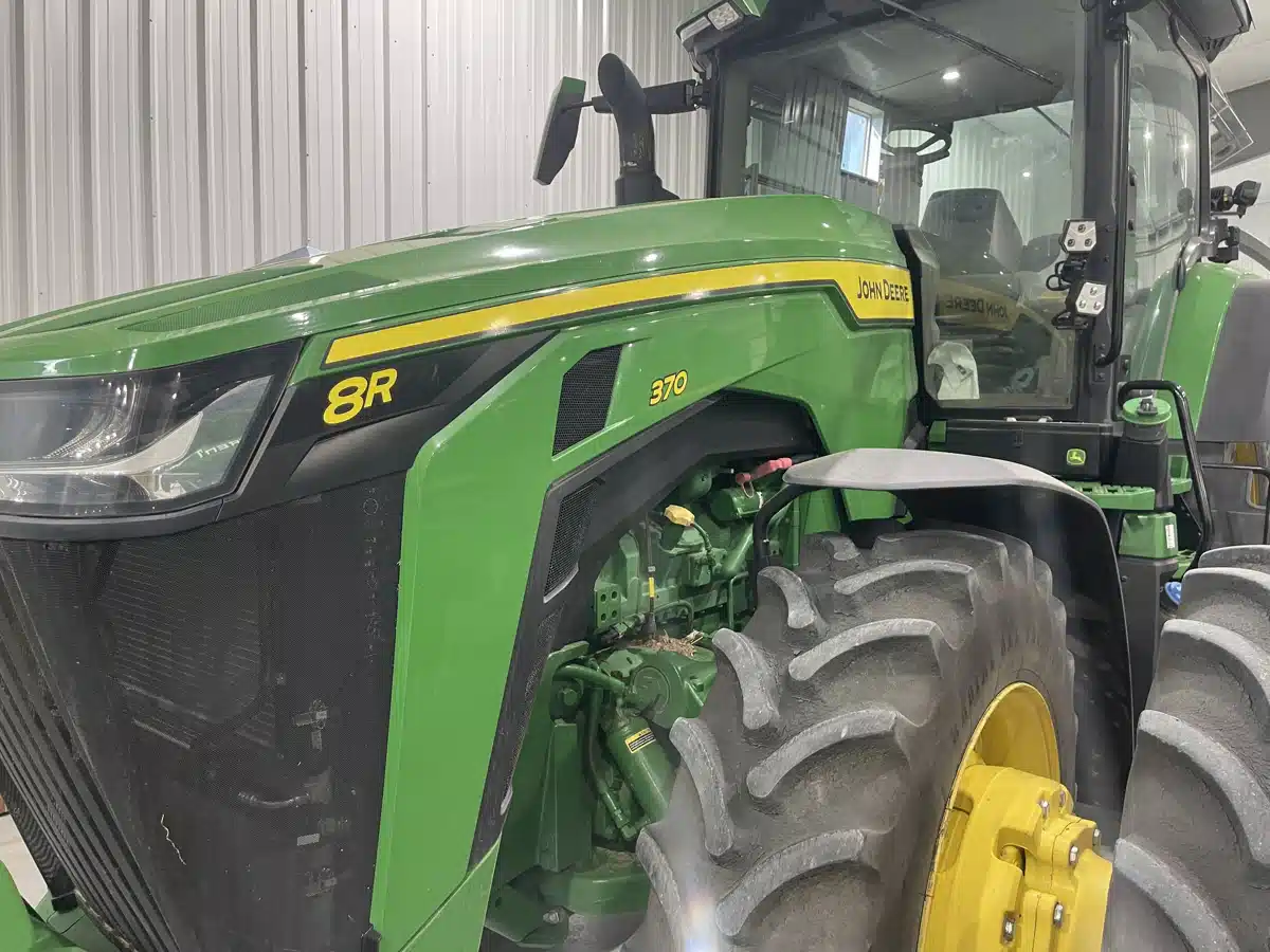 Gallery image 2 for Used 2020 John Deere 8R 370 Tractor