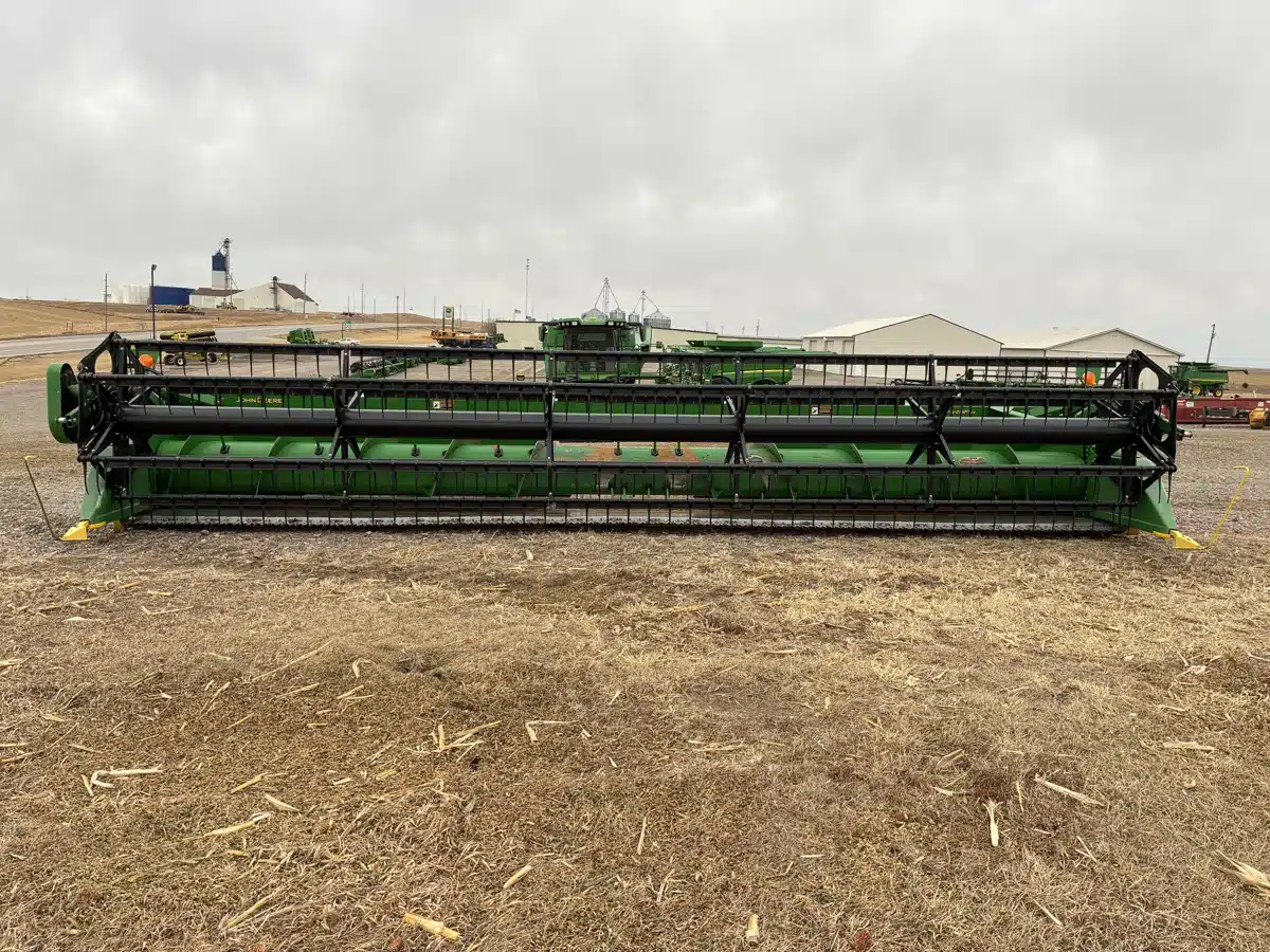Gallery image 2 for 2011 John Deere 625F Header - Flex