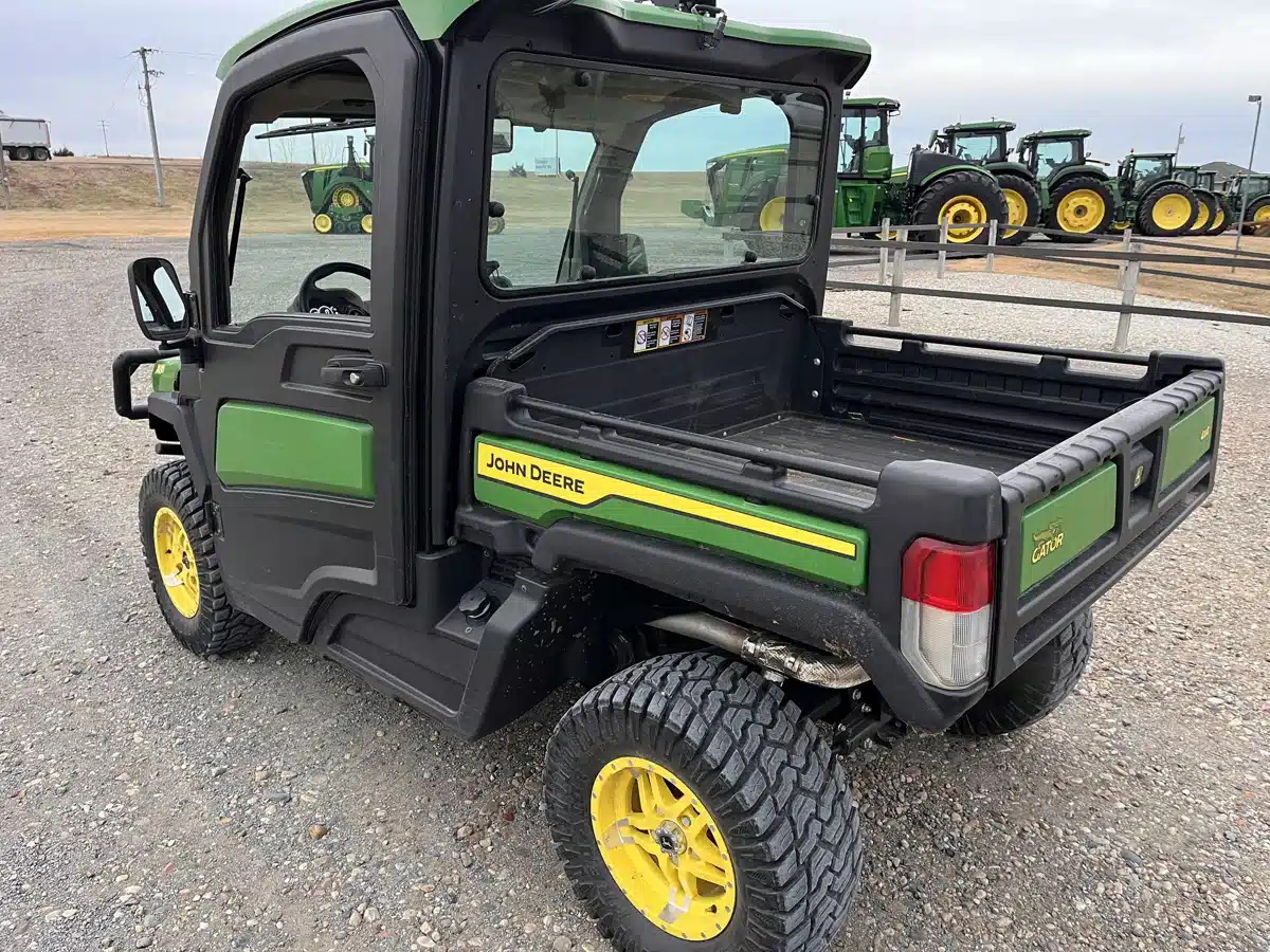 Gallery image 2 for Used 2024 John Deere XUV 835R Utility Vehicle