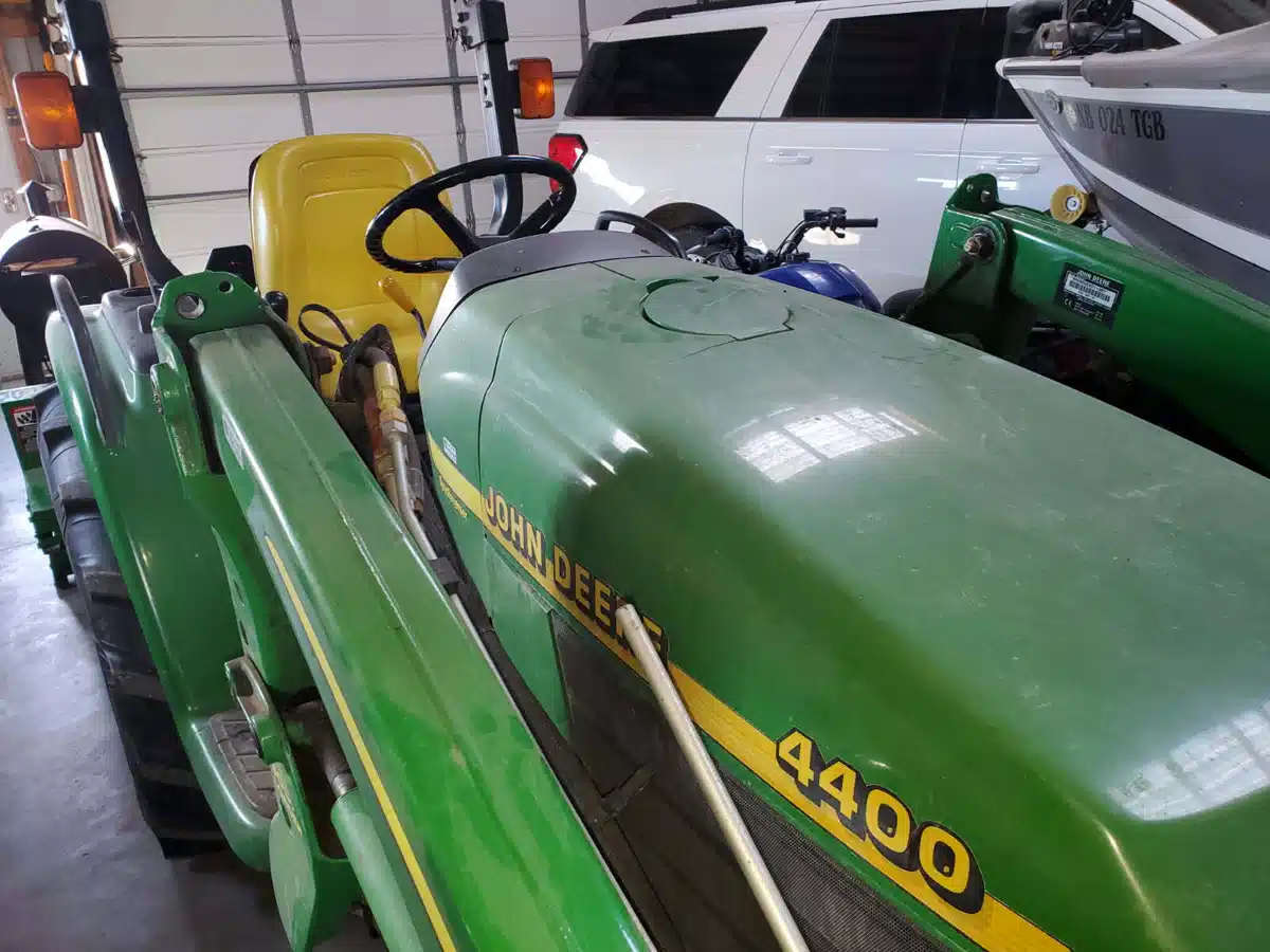 Gallery image 1 for 1998 John Deere 4400 Tractor