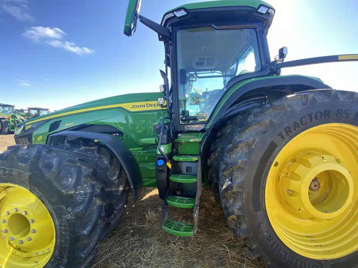 Gallery image 2 for 2024 John Deere 8R 340 Tractor