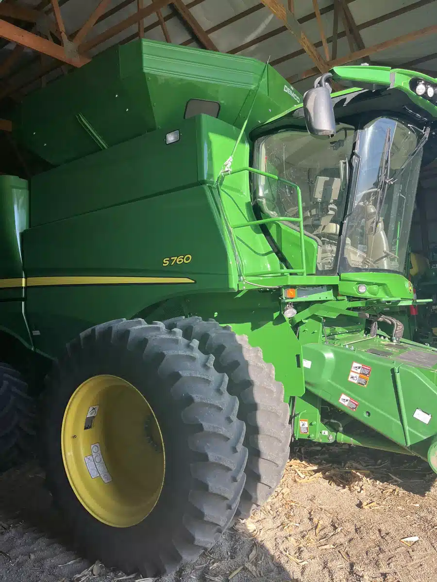 Gallery image 2 for Used 2021 John Deere S760 Combine