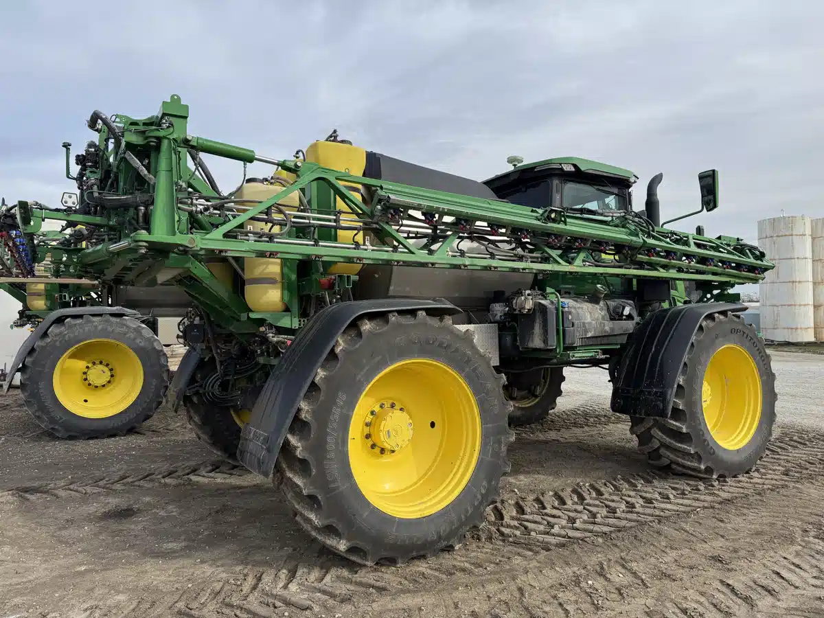 Gallery image 2 for Used 2023 John Deere 612R Sprayer - Self Propelled