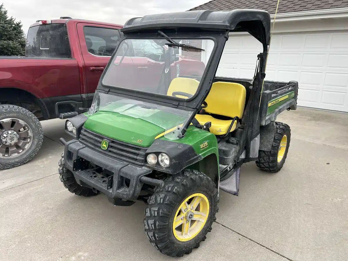 Gallery image 2 for Used 2017 John Deere XUV 825I Utility Vehicle