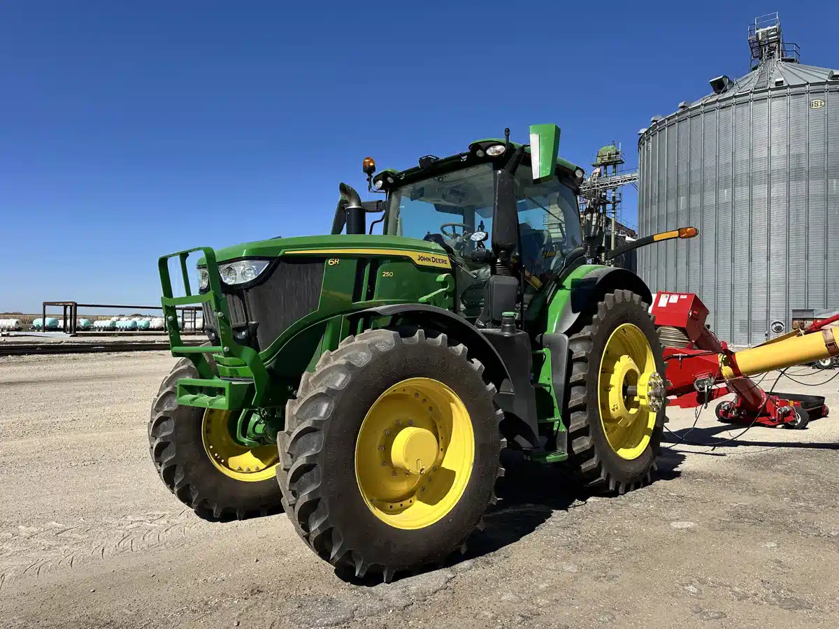 Gallery image 2 for Used 2024 John Deere 6R 250 Tractor