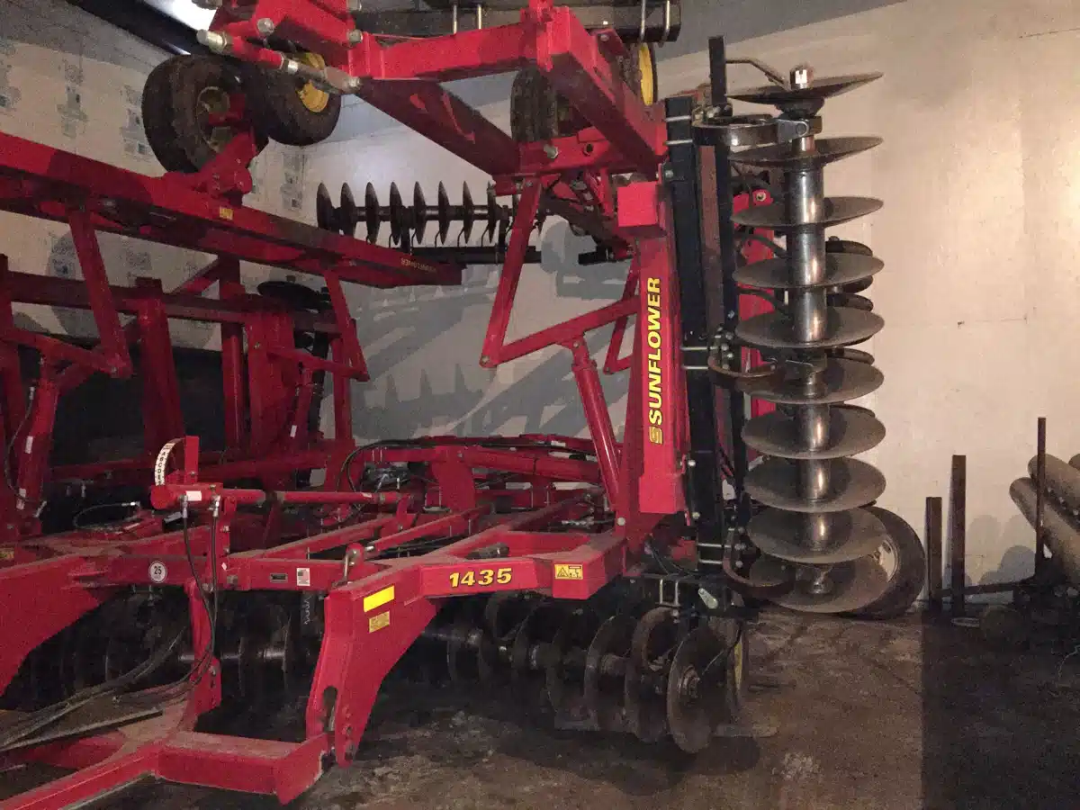 Used 2010 Sunflower 1435-40 Disc