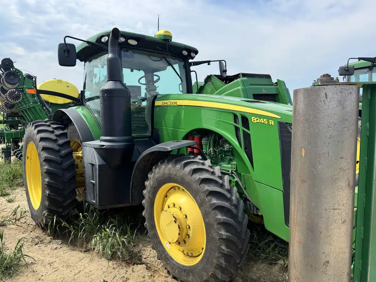 Gallery image 2 for Used 2014 John Deere 8245R Tractor