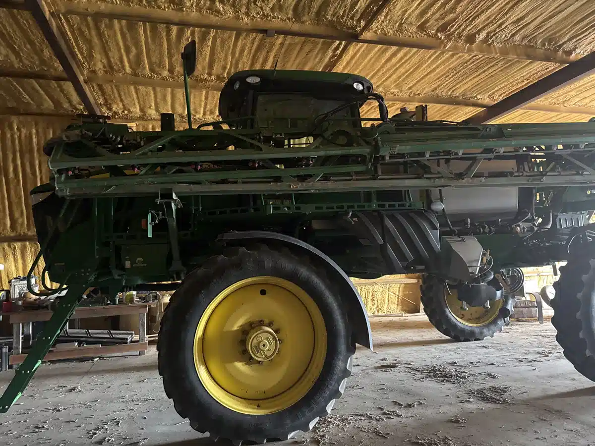 Used 2016 John Deere R4038 Sprayer - Self Propelled