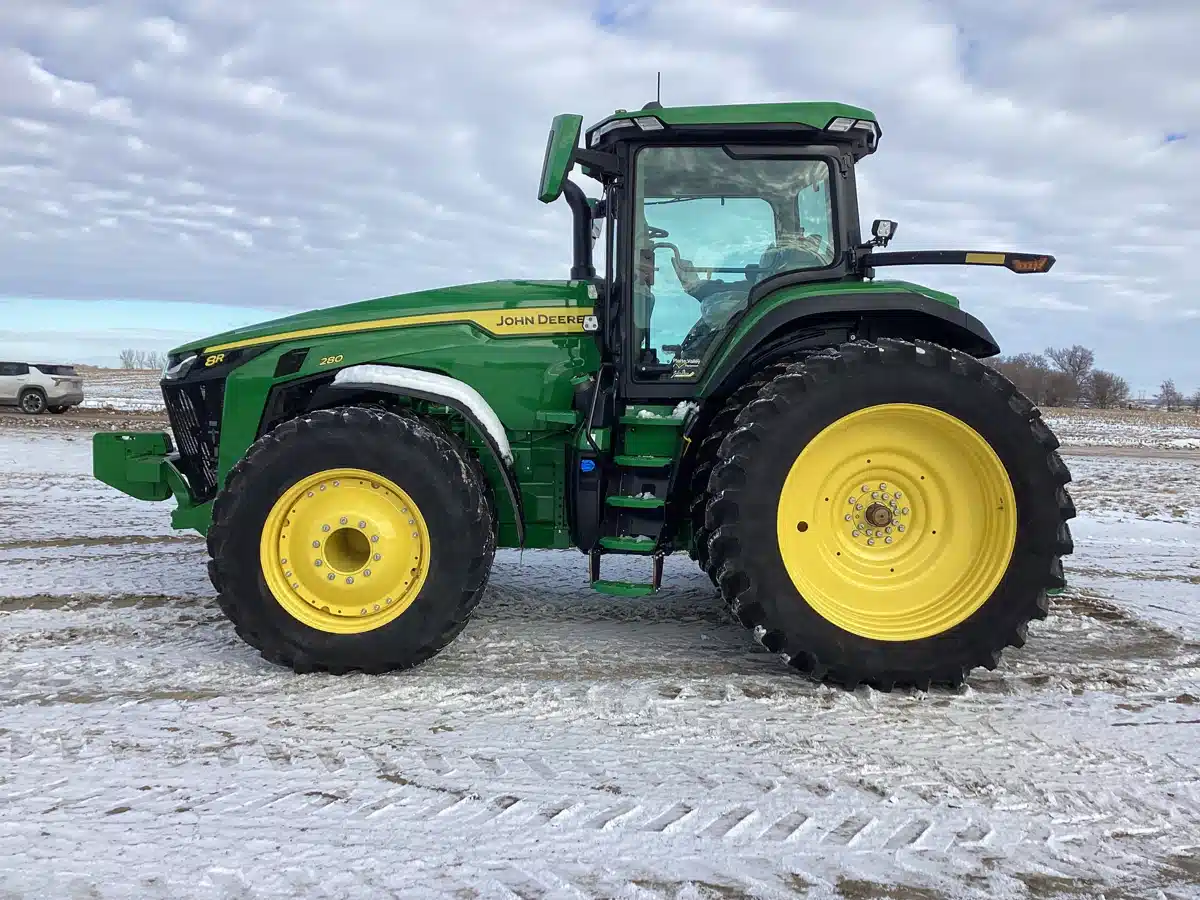 Gallery image 2 for 2025 John Deere 8R 280 Tractor