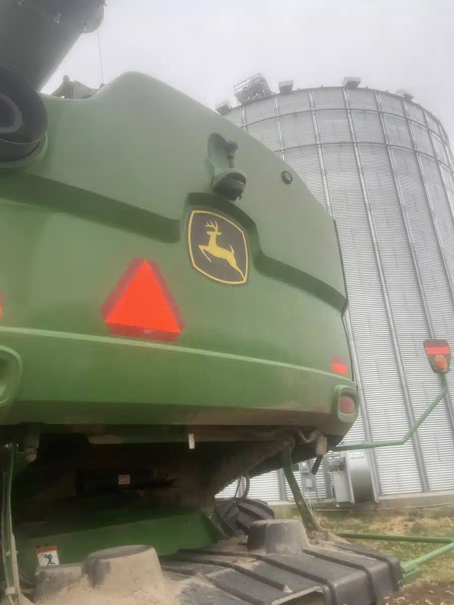 Gallery image 2 for 2024 John Deere S780 Combine