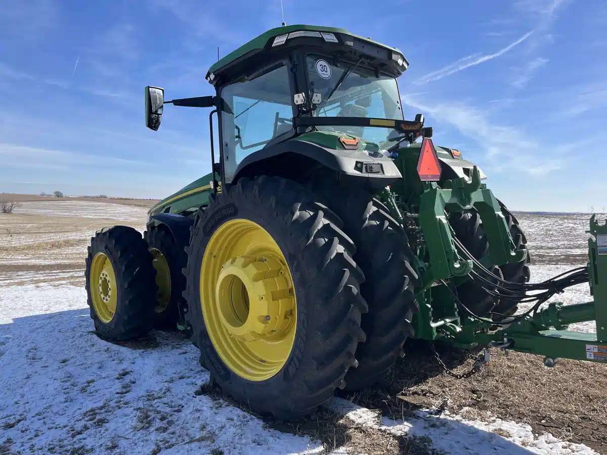 Gallery image 2 for 2025 John Deere 8R 370 Tractor