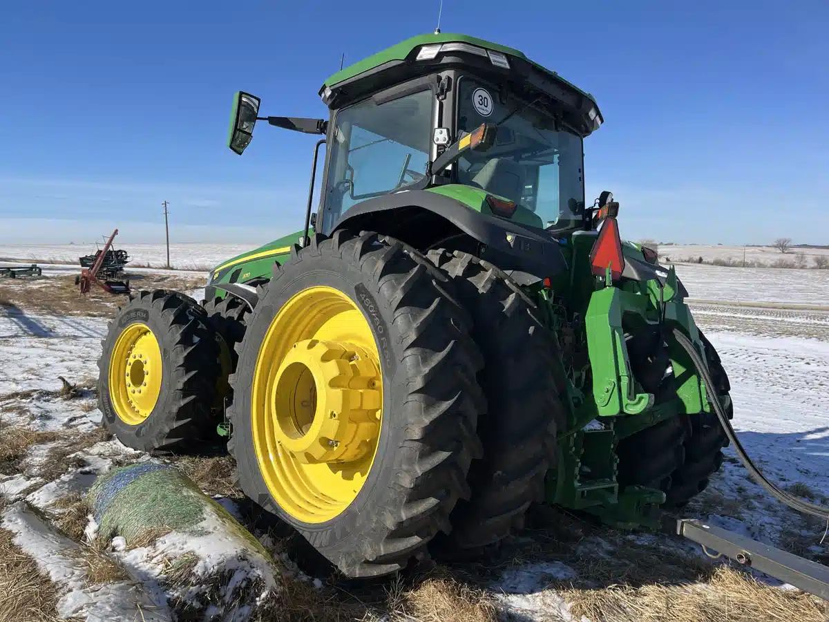 Photo de la Galerie 2 pour 2025 John Deere 8R 370 Tracteur