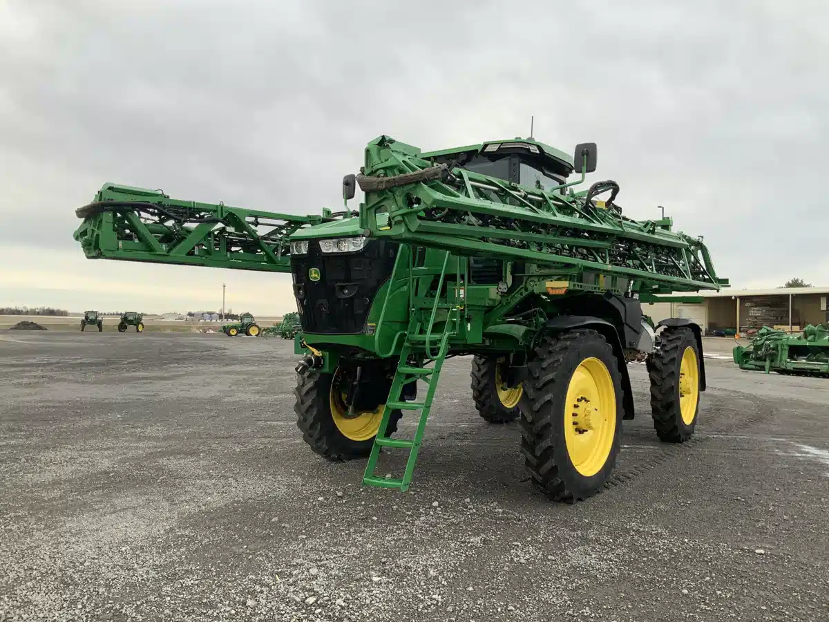 Gallery image 1 for 2024 John Deere 412R Sprayer - Self Propelled