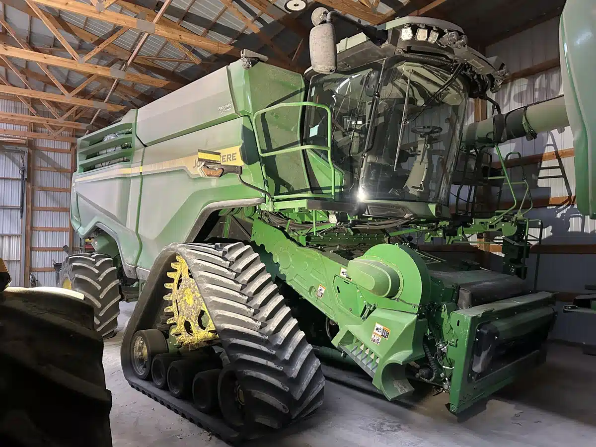 2024 John Deere X9 1000 Combine