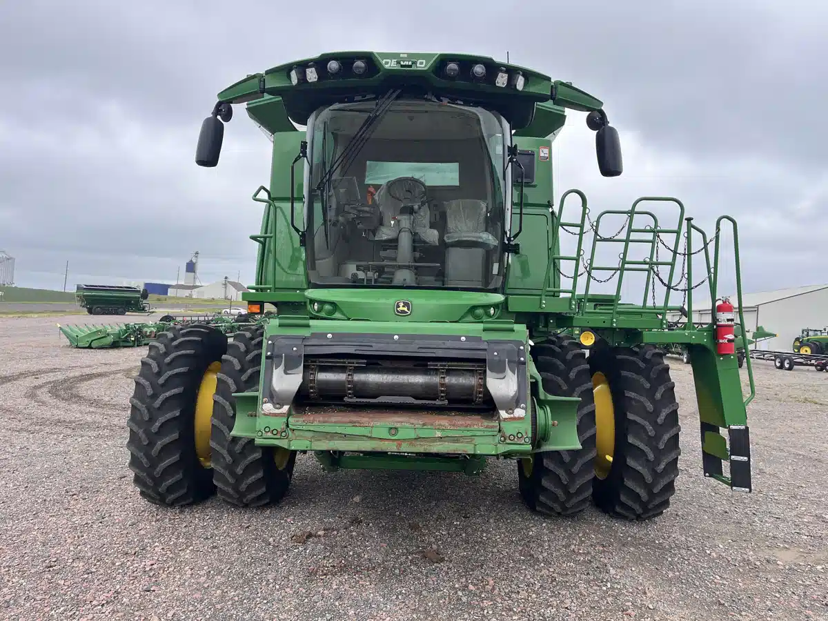 Photo de la Galerie 2 pour 2022 John Deere S760 Batteuse