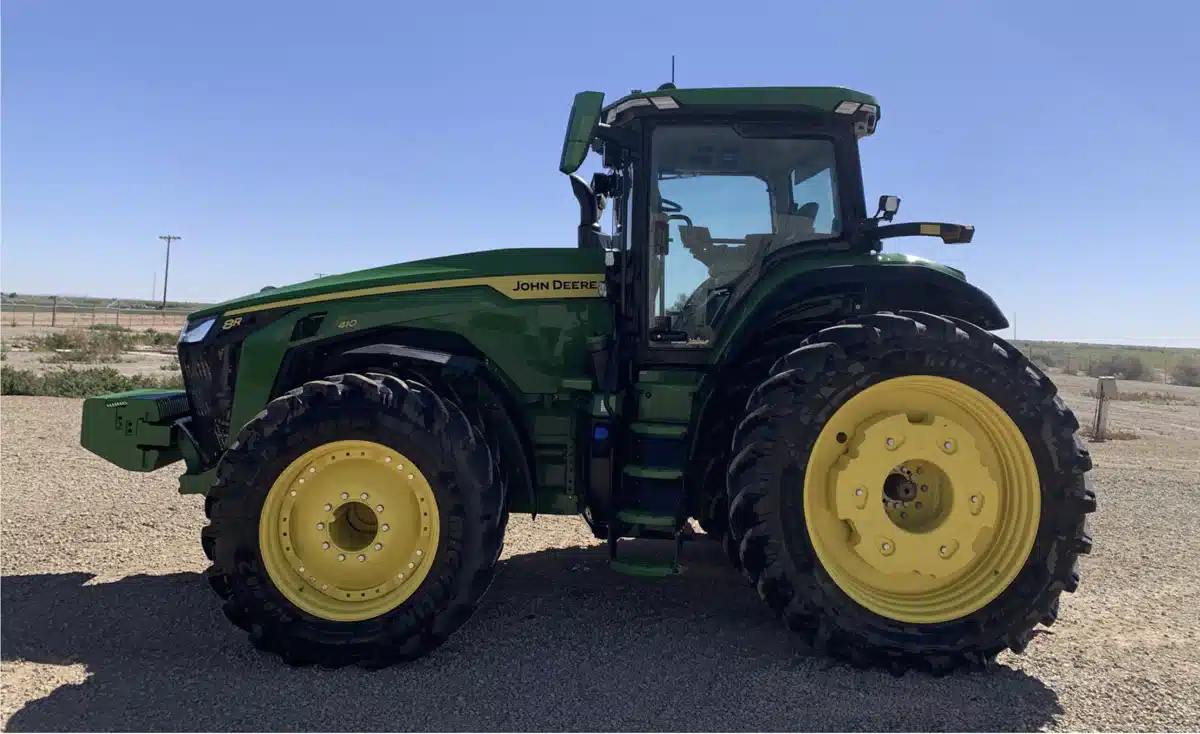 Gallery image 1 for 2025 John Deere 8R 410 Tractor