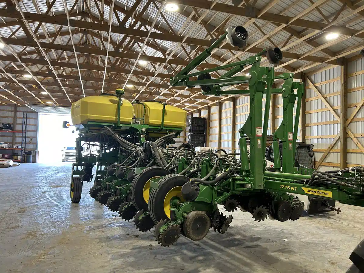 Photo de la Galerie 1 pour 2022 John Deere 1775NT Planteur