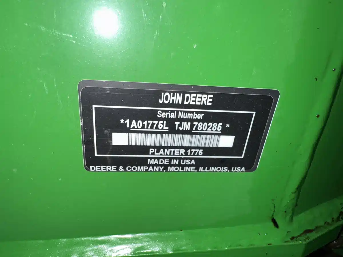 Gallery image 2 for 2019 John Deere 1775NT Planter