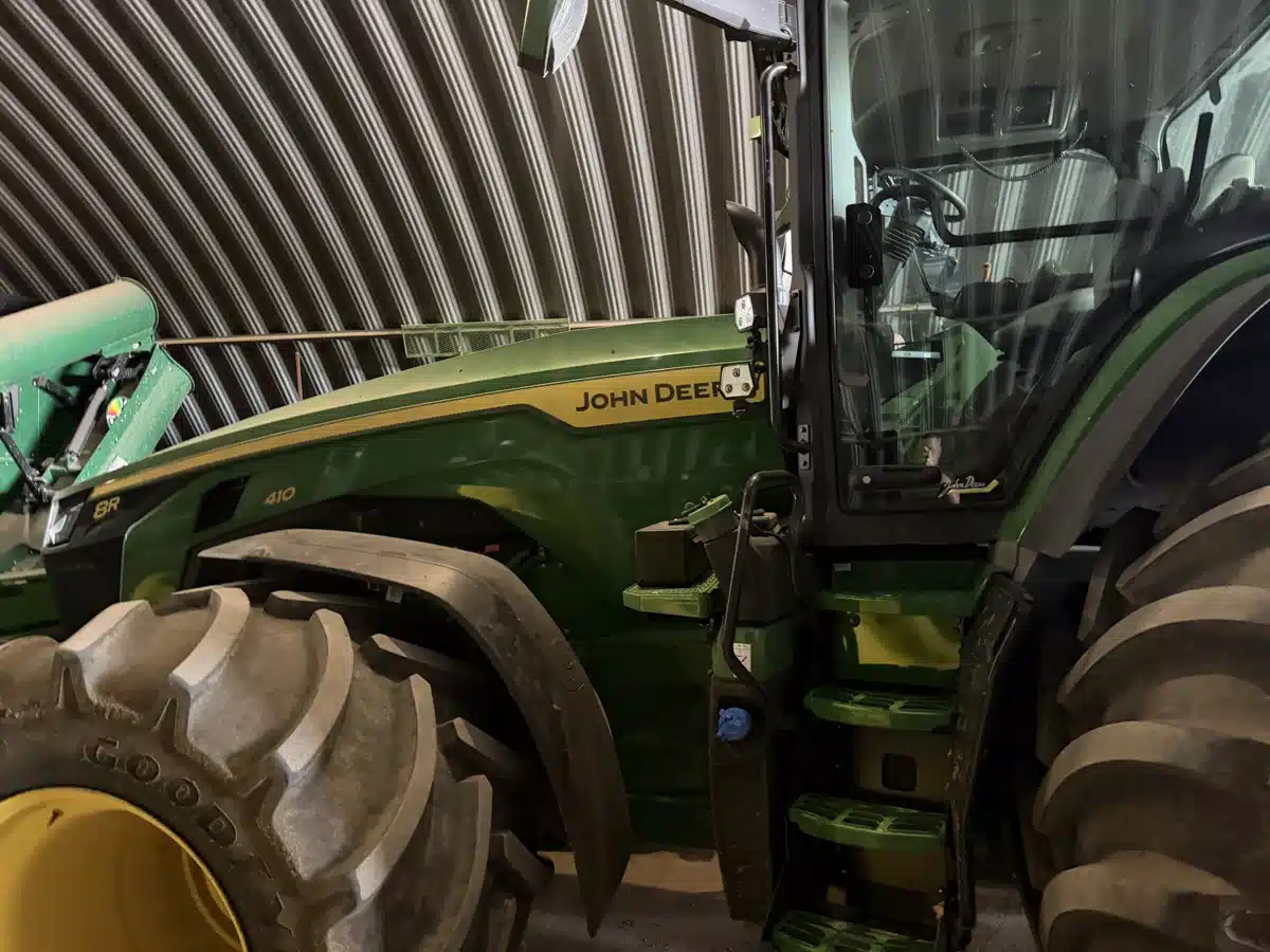 Photo de la Galerie 1 pour 2025 John Deere 8R 410 Tracteur