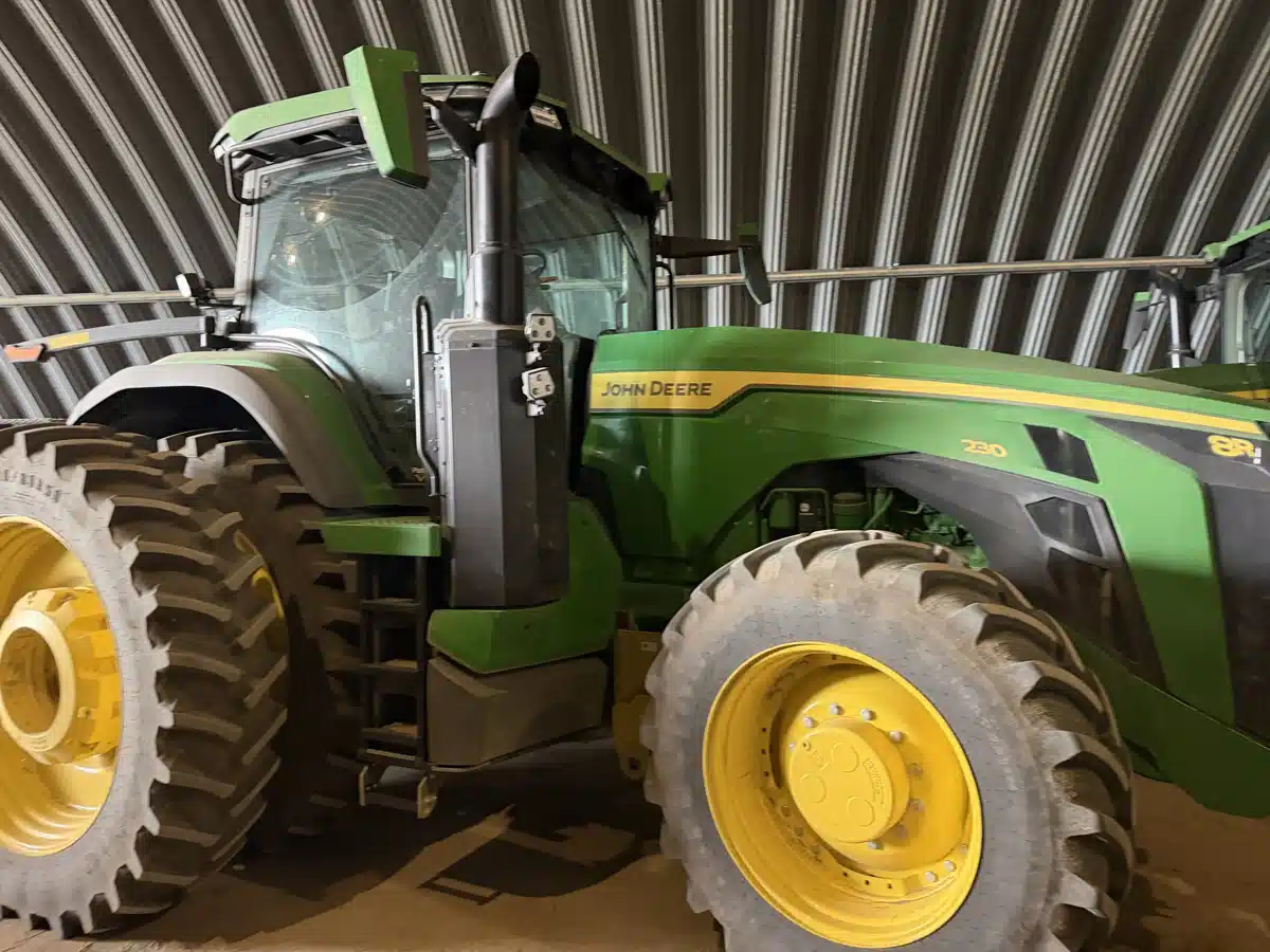 Gallery image 1 for 2025 John Deere 8R 230 Tractor