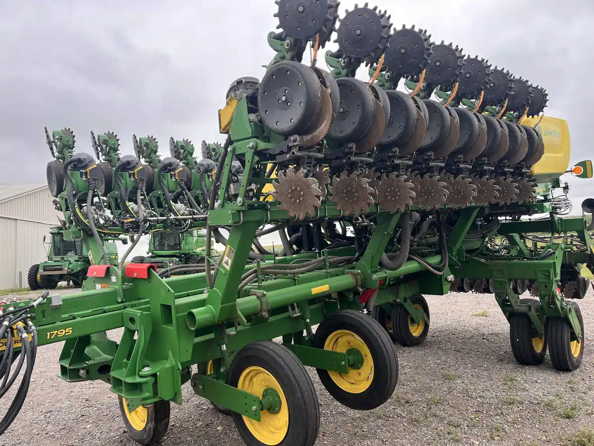 Photo de la Galerie 1 pour 2024 John Deere 1795 Planteur
