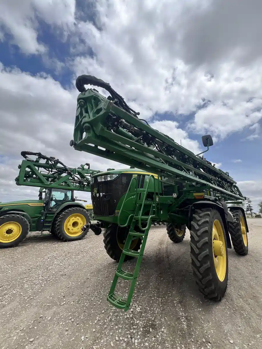 Photo de la Galerie 1 pour 2026 John Deere 612R Arroseur - Automoteur