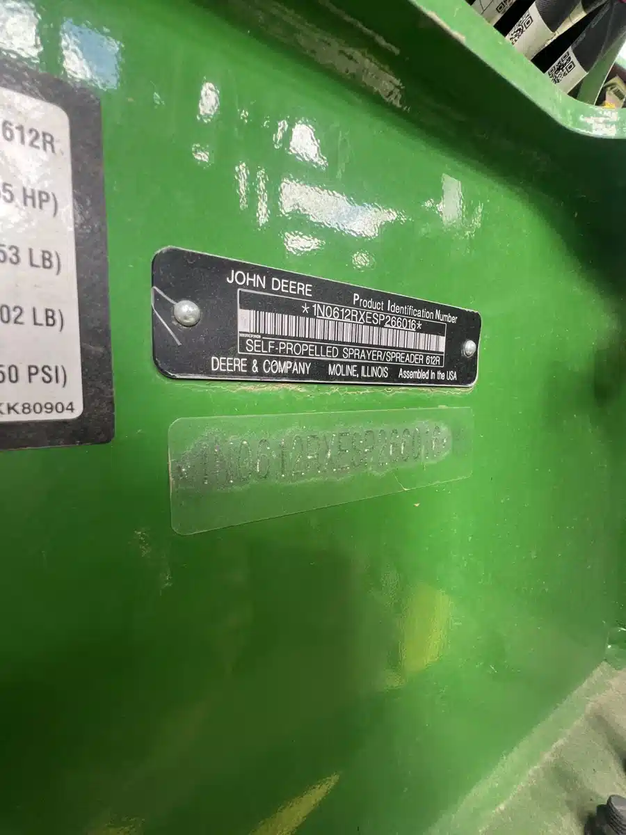 Photo de la Galerie 2 pour 2026 John Deere 612R Arroseur - Automoteur