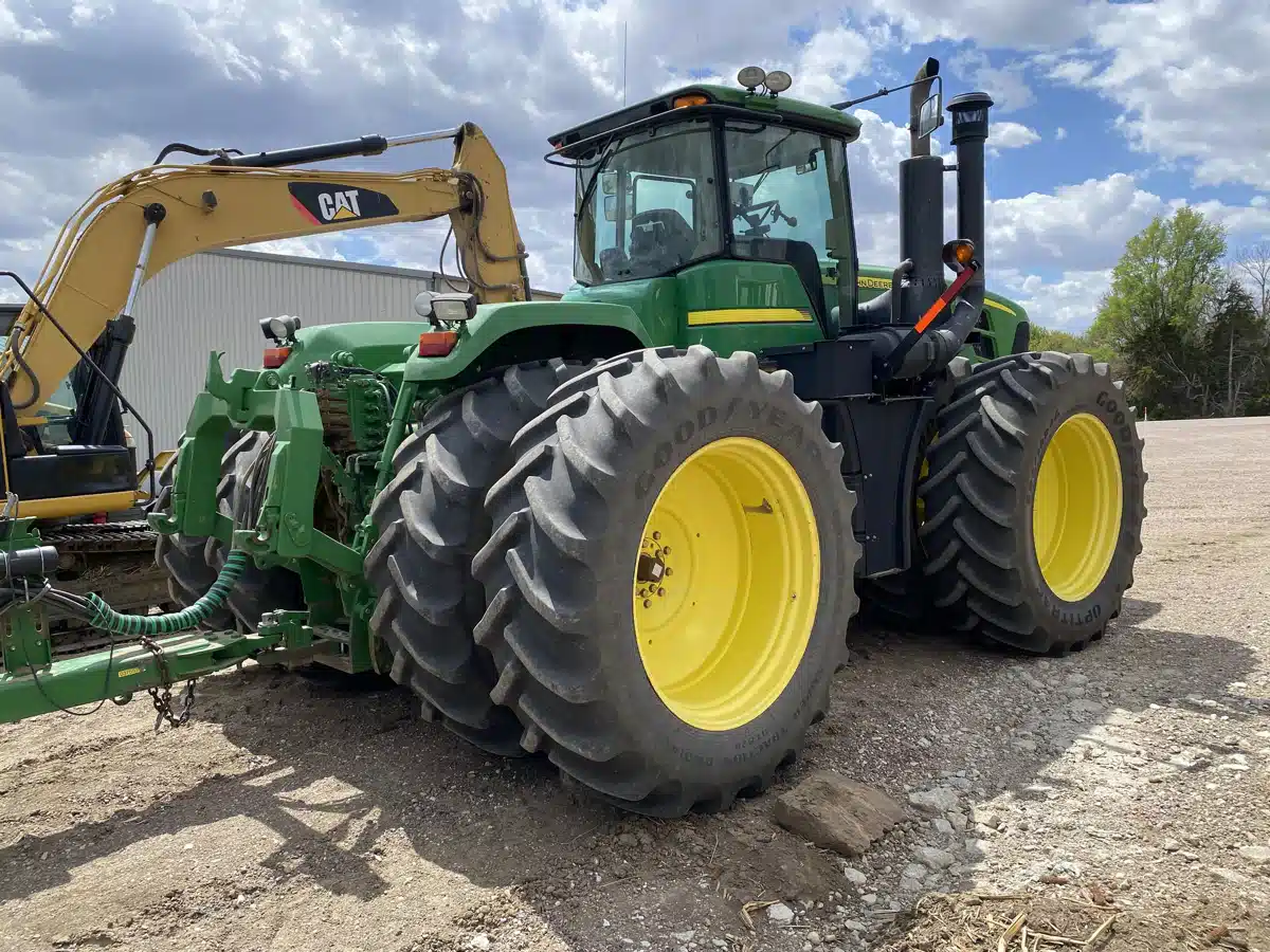 Gallery image 2 for 2008 John Deere 9330 Tractor