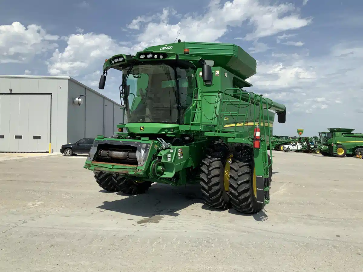 Photo de la Galerie 1 pour 2019 John Deere S770 Batteuse