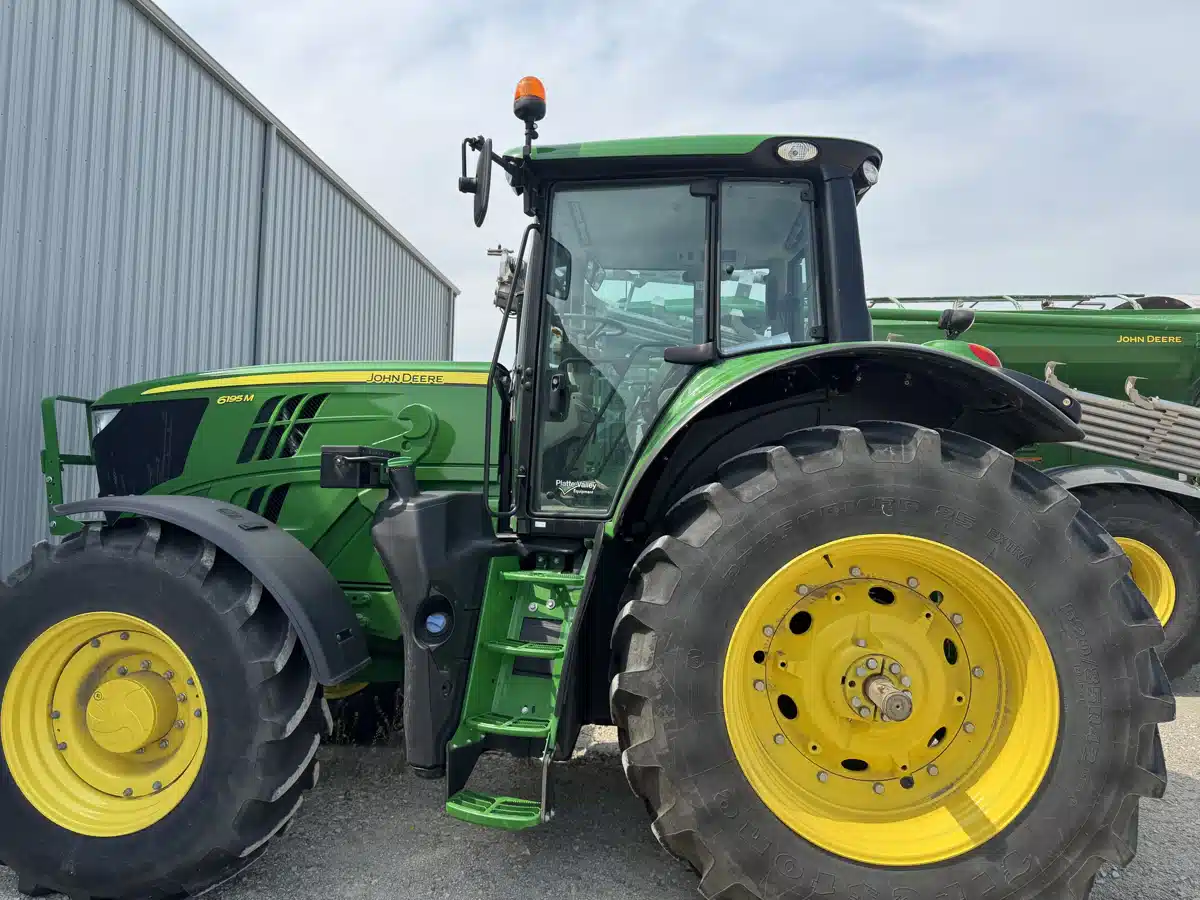 Gallery image 1 for 2024 John Deere 6195M Tractor
