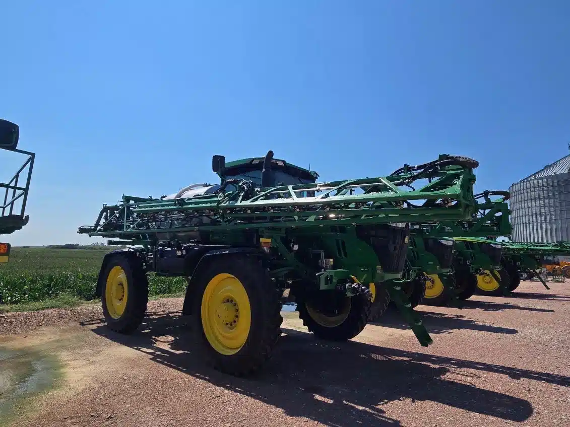 Photo de la Galerie 1 pour 2026 John Deere 616R Arroseur - Automoteur