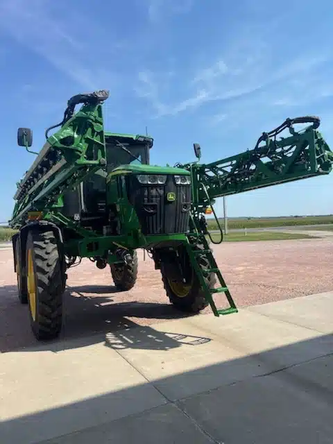 Photo de la Galerie 2 pour 2026 John Deere 616R Arroseur - Automoteur