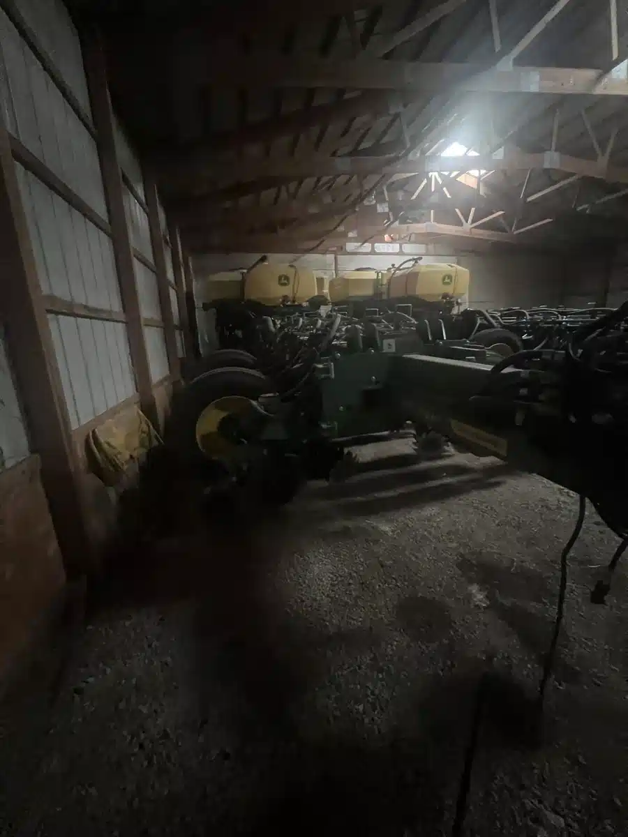 Photo de la Galerie 2 pour 2026 John Deere 1775NT Planteur
