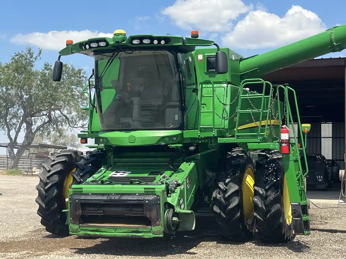 Gallery image 1 for 2018 John Deere S770 Combine
