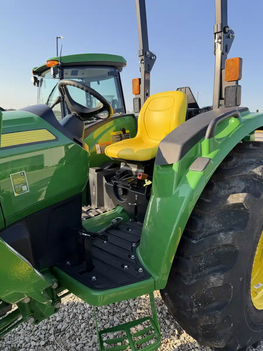 Gallery image 2 for 2026 John Deere 4052R Tractor