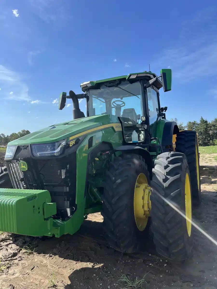 Photo de la Galerie 1 pour 2025 John Deere 8R 410 Tracteur